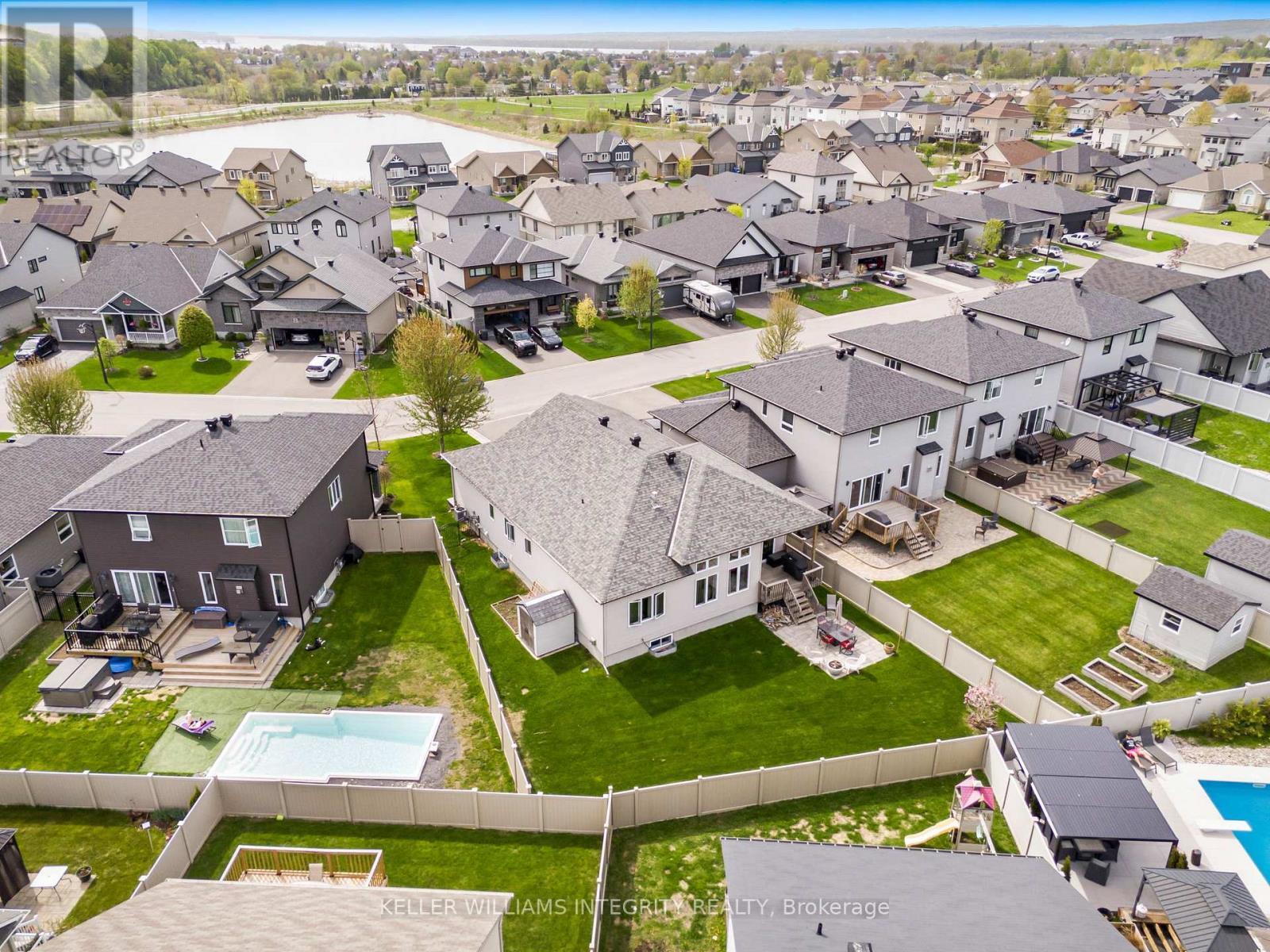 












42 GRANITE STREET

,
Clarence-Rockland,




Ontario
K4K0H8

