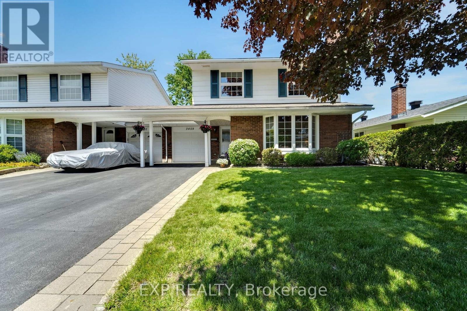 












3459 SOUTHGATE ROAD

,
Ottawa,




Ontario
K1V7Y5

