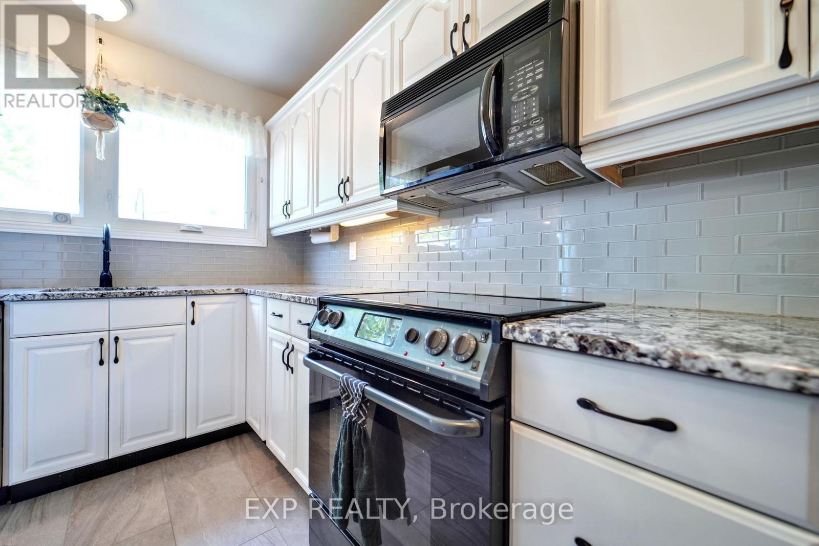 












3459 SOUTHGATE ROAD

,
Ottawa,




Ontario
K1V7Y5

