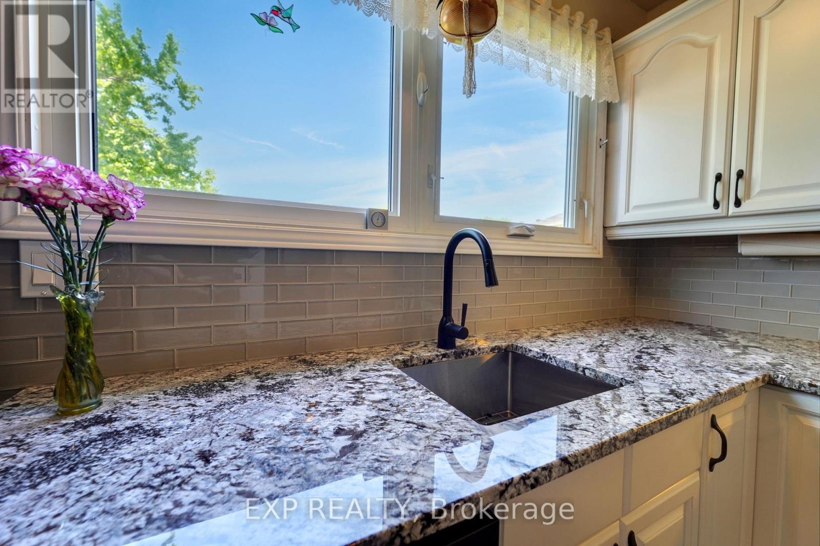 












3459 SOUTHGATE ROAD

,
Ottawa,




Ontario
K1V7Y5

