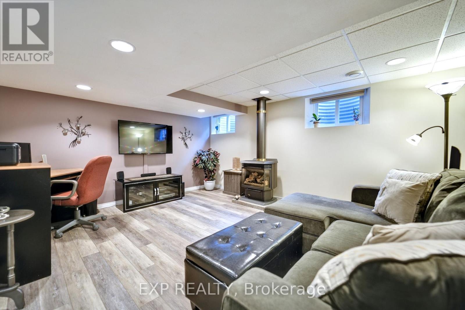 












3459 SOUTHGATE ROAD

,
Ottawa,




Ontario
K1V7Y5

