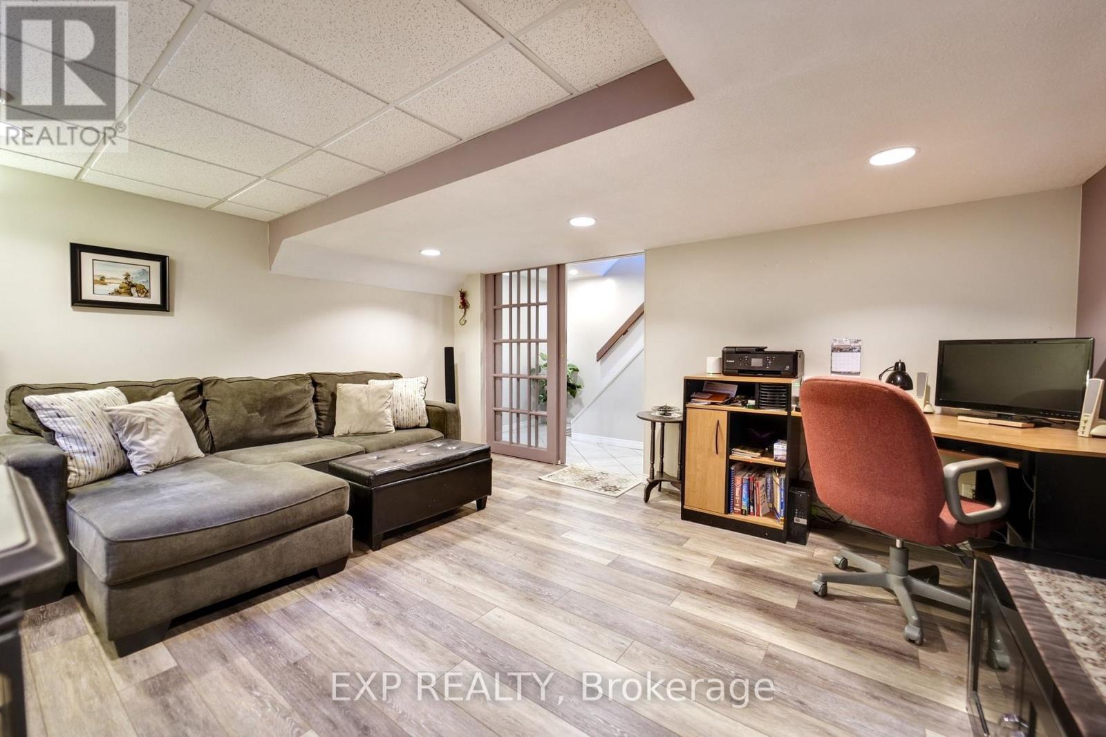 












3459 SOUTHGATE ROAD

,
Ottawa,




Ontario
K1V7Y5

