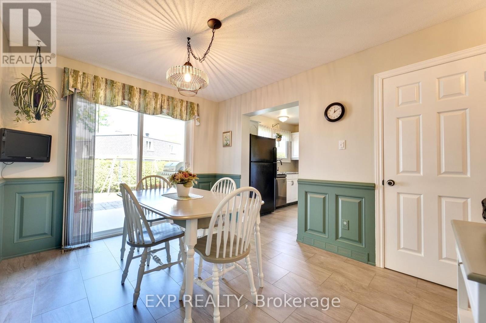 












3459 SOUTHGATE ROAD

,
Ottawa,




Ontario
K1V7Y5

