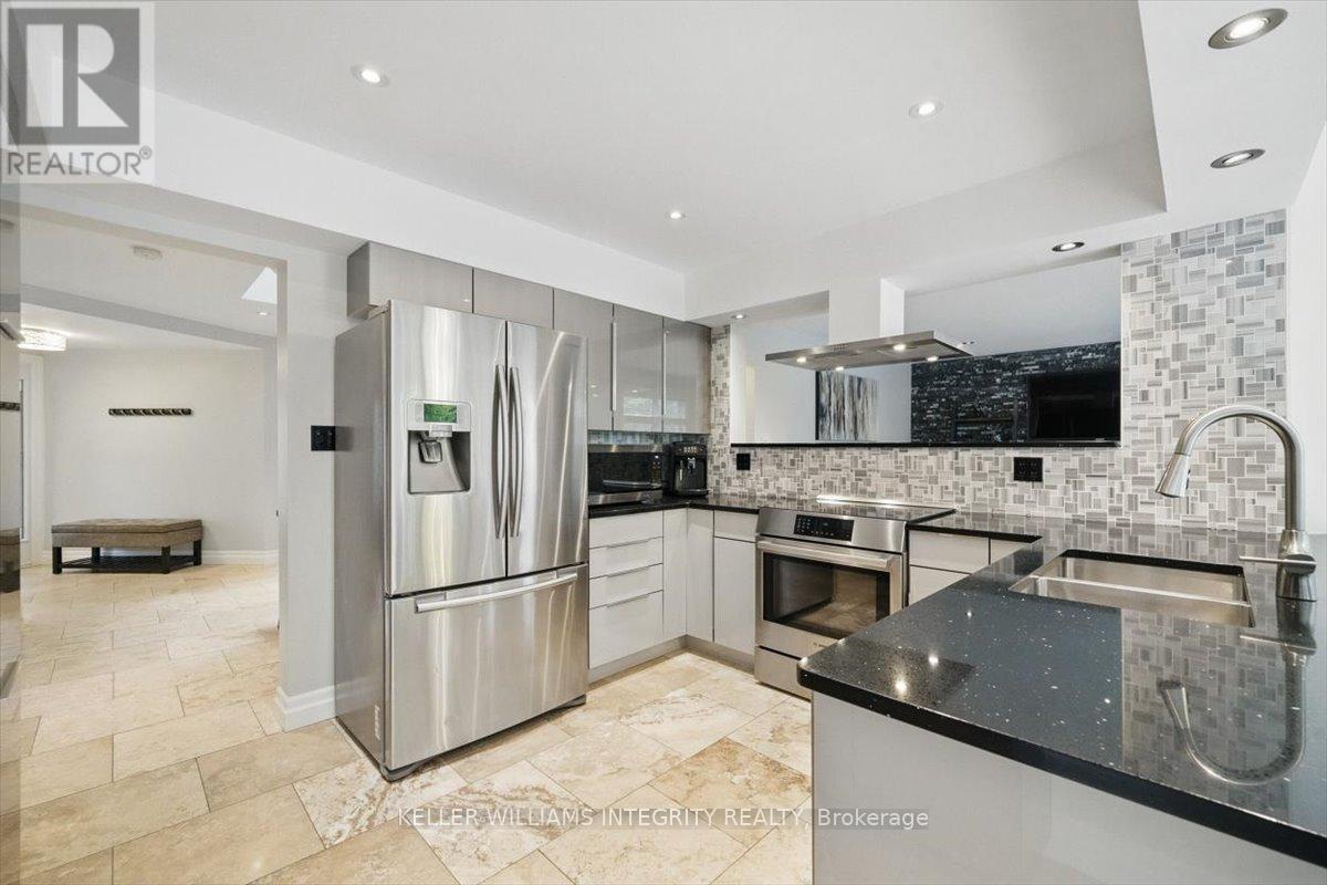 












576 PRINCESS LOUISE DRIVE

,
Ottawa,




Ontario
K4A1Z1

