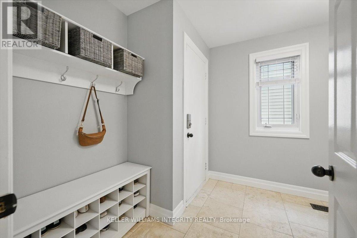 












576 PRINCESS LOUISE DRIVE

,
Ottawa,




Ontario
K4A1Z1

