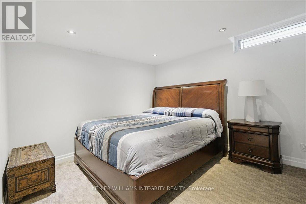 












576 PRINCESS LOUISE DRIVE

,
Ottawa,




Ontario
K4A1Z1

