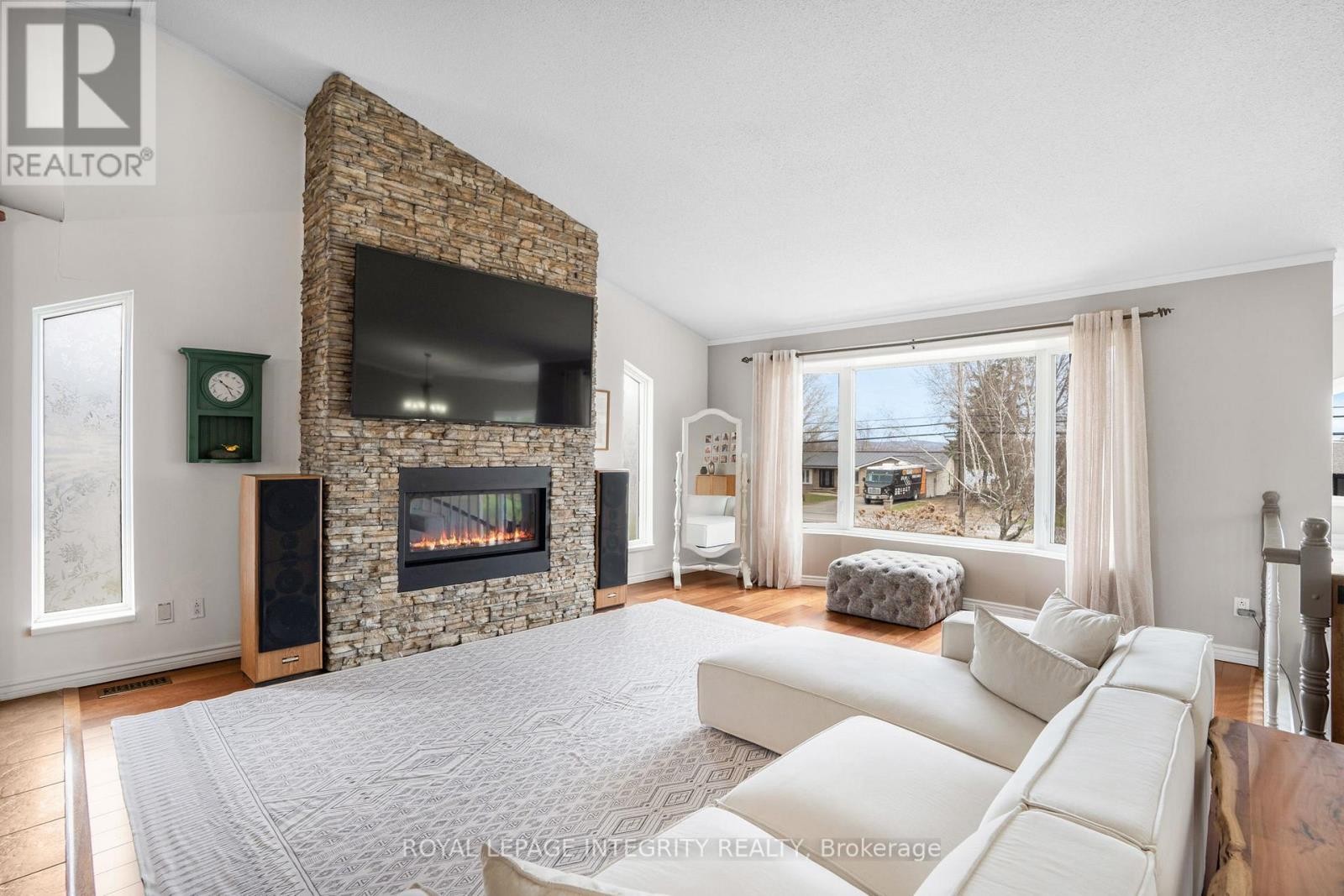 












2864 PRINCIPALE STREET

,
Alfred and Plantagenet,




Ontario
K0A3K0

