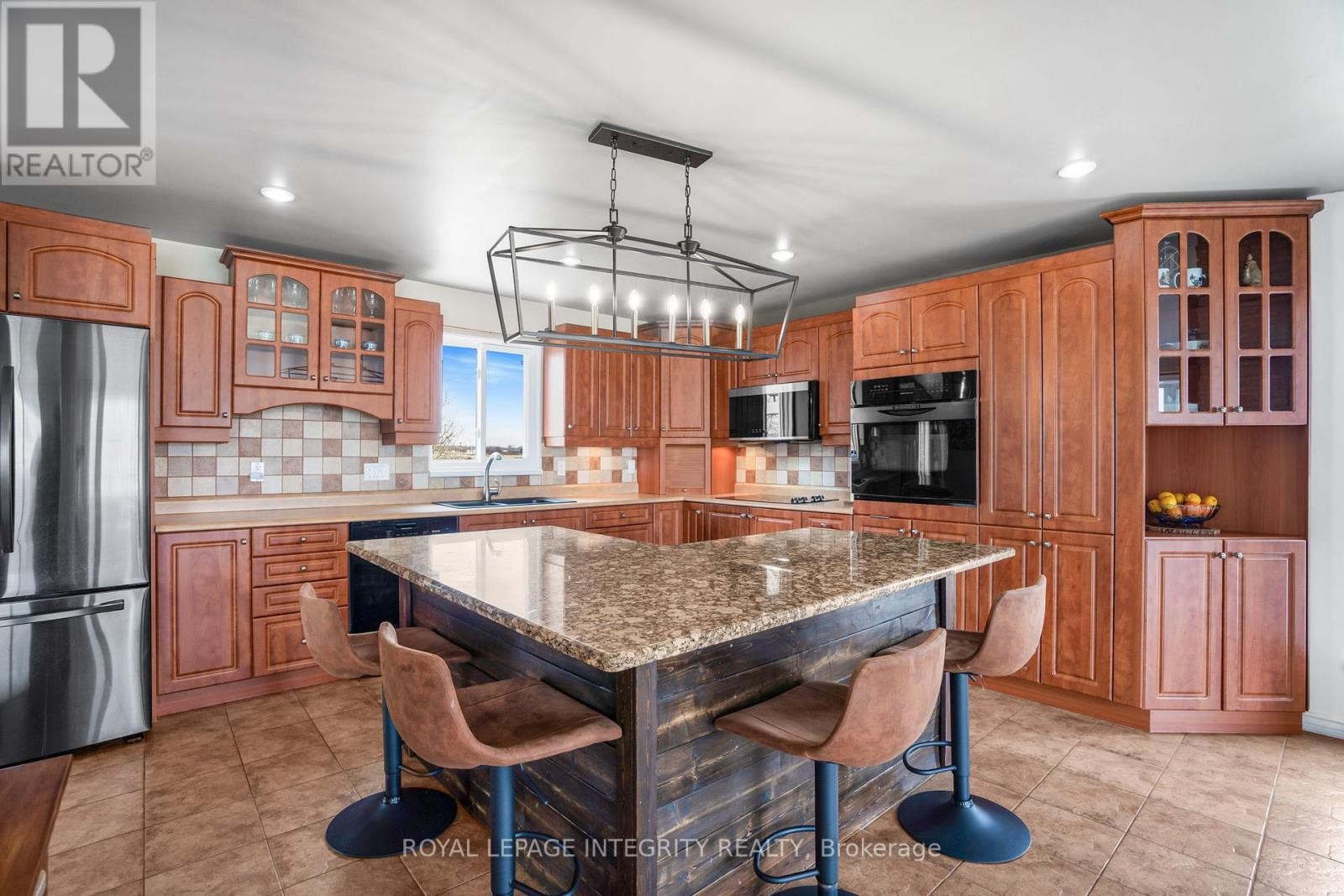












2864 PRINCIPALE STREET

,
Alfred and Plantagenet,




Ontario
K0A3K0

