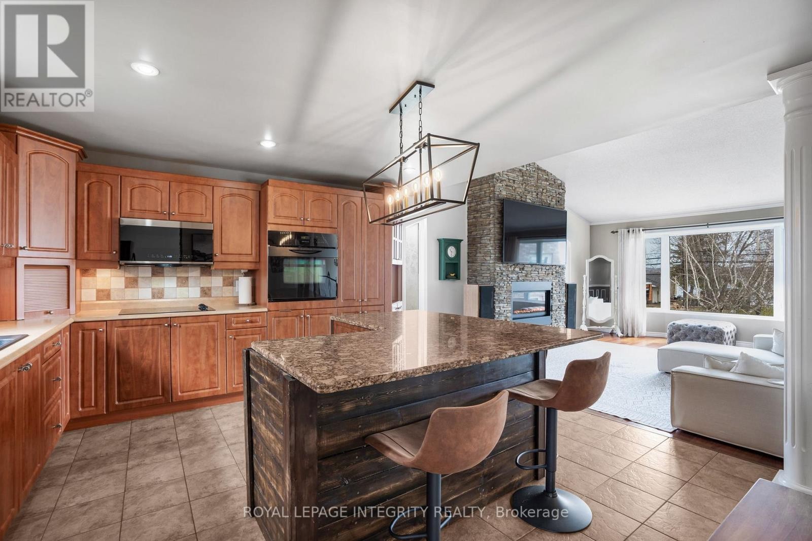 












2864 PRINCIPALE STREET

,
Alfred and Plantagenet,




Ontario
K0A3K0

