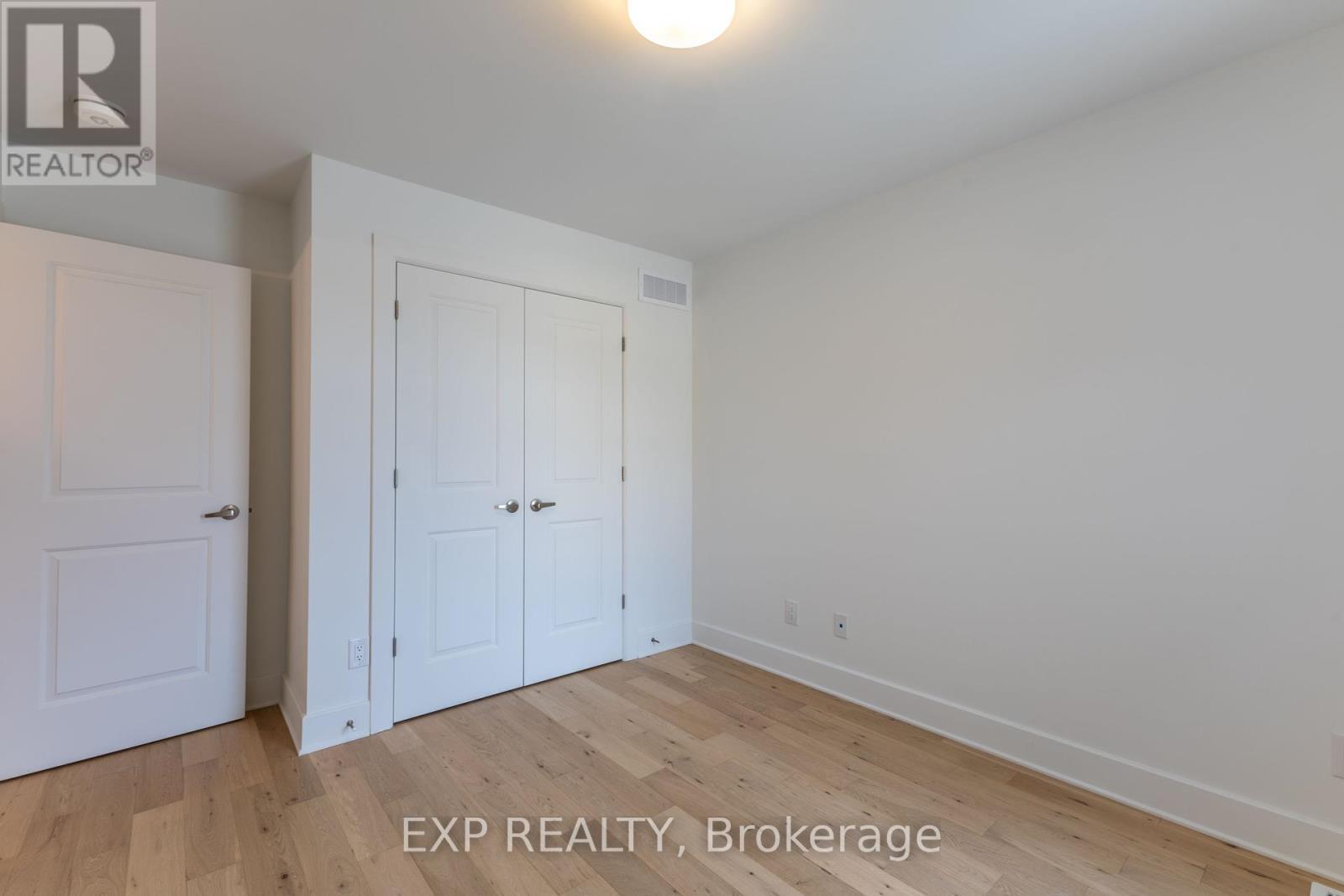 












169 CRAIG DUNCAN TERRACE

,
Ottawa,




Ontario
K2S3C6

