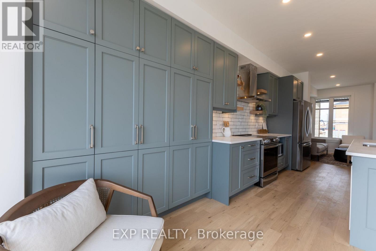 












169 CRAIG DUNCAN TERRACE

,
Ottawa,




Ontario
K2S3C6

