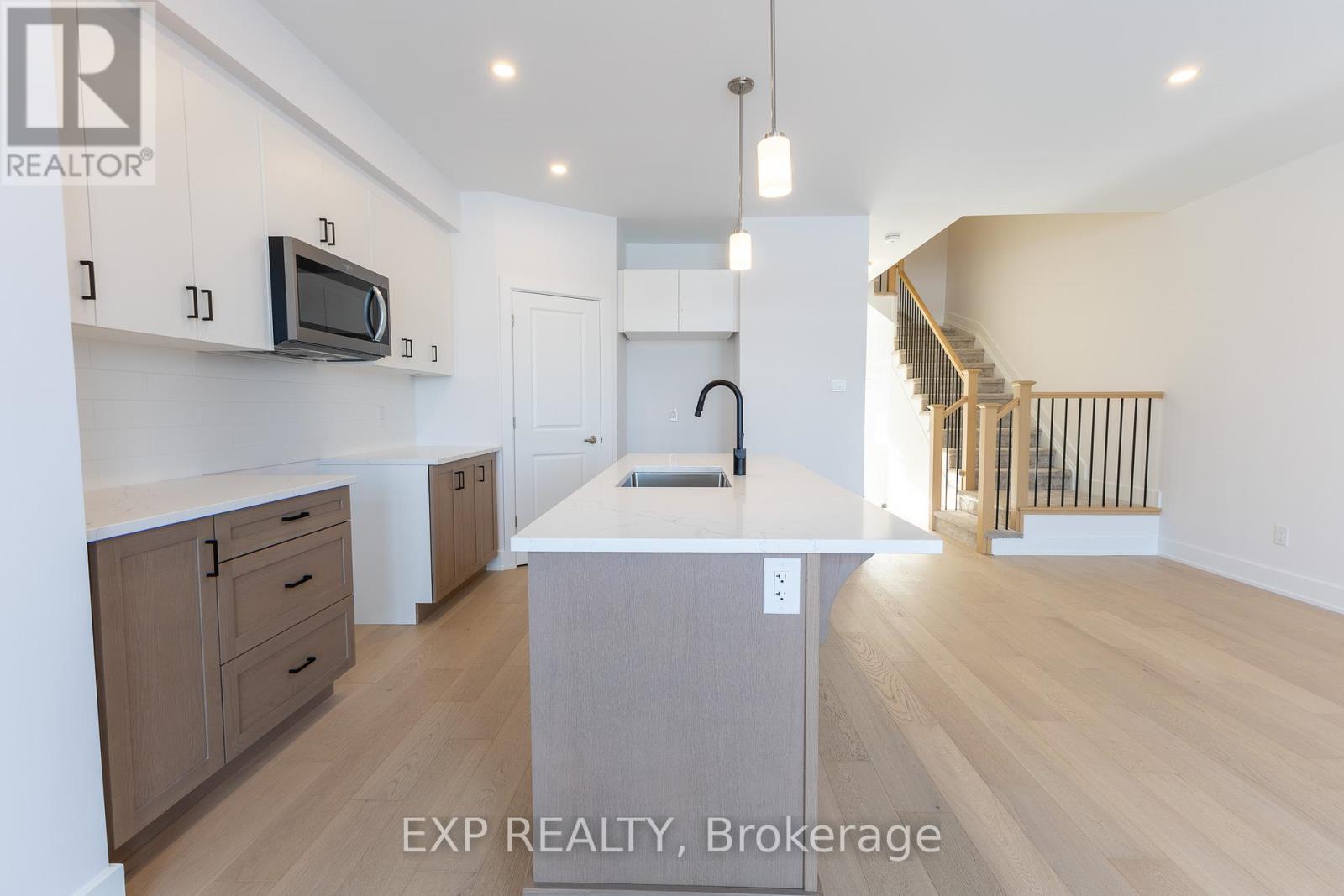 












175 CRAIG DUNCAN TERRACE

,
Ottawa,




Ontario
K2S3C4

