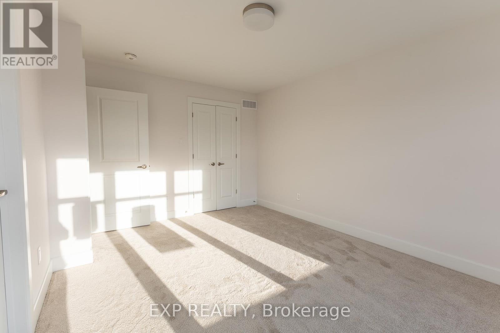 












175 CRAIG DUNCAN TERRACE

,
Ottawa,




Ontario
K2S3C4

