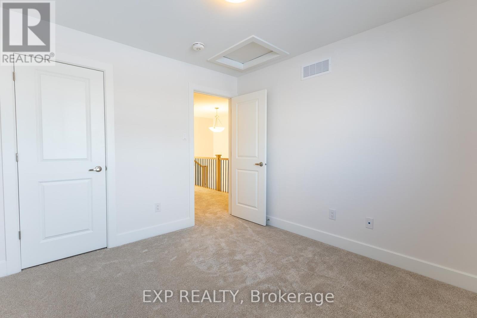 












175 CRAIG DUNCAN TERRACE

,
Ottawa,




Ontario
K2S3C4

