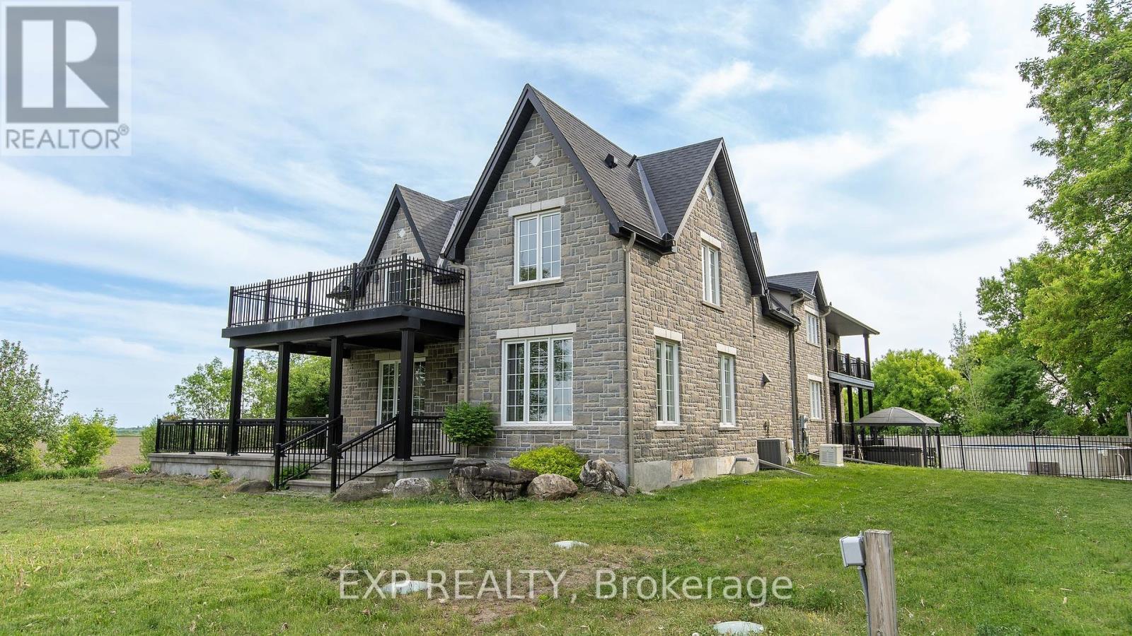 












2754 EAGLESON ROAD

,
Ottawa,




Ontario
K2S1B8

