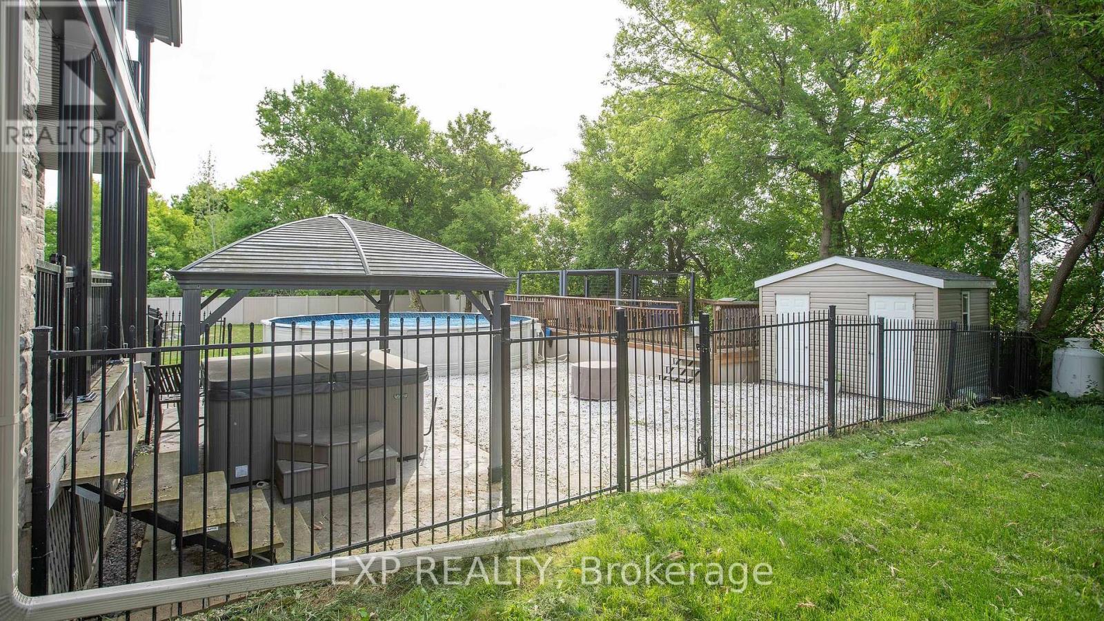 












2754 EAGLESON ROAD

,
Ottawa,




Ontario
K2S1B8

