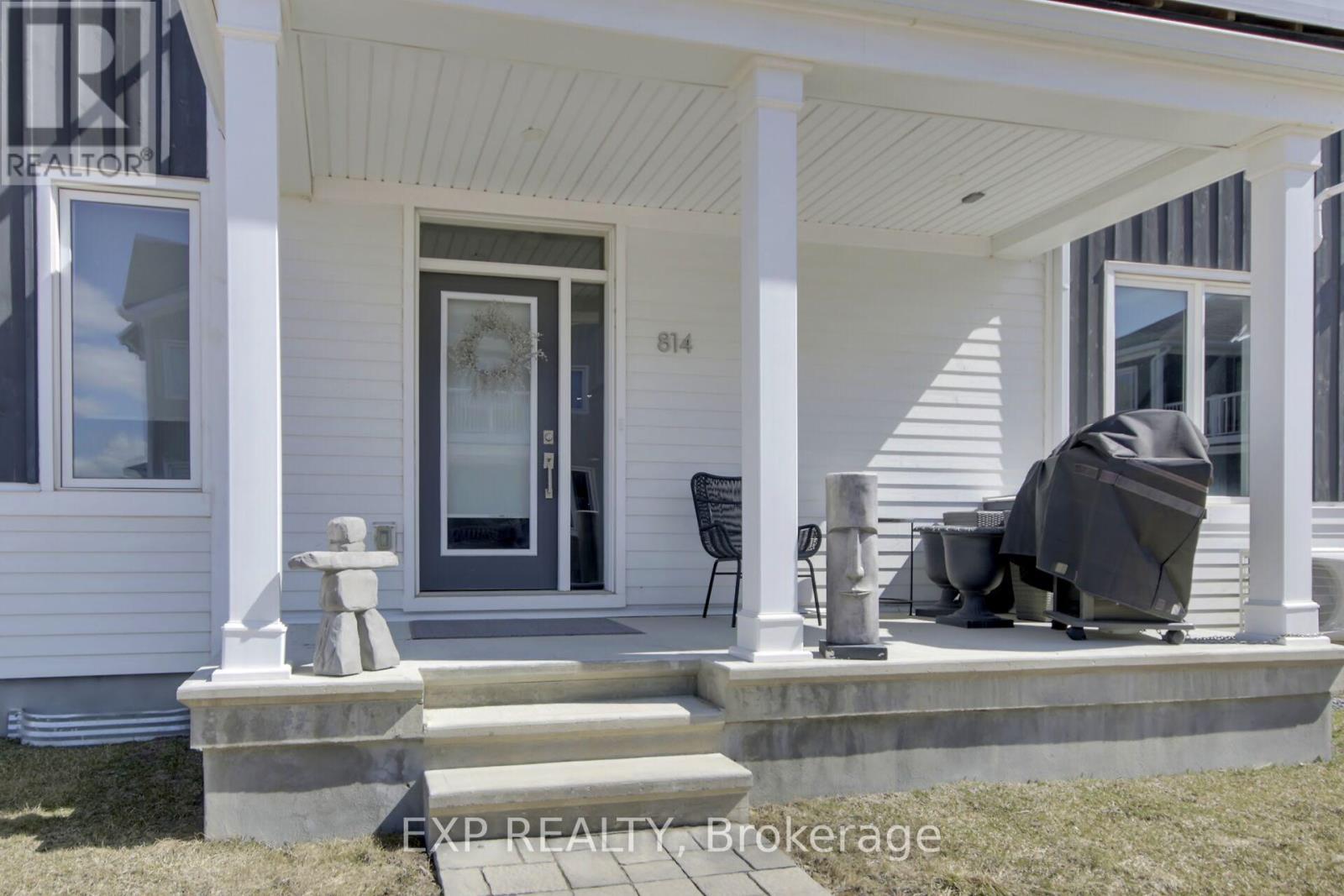












814 BASCULE PLACE

,
Ottawa,




Ontario
K0A2Z0

