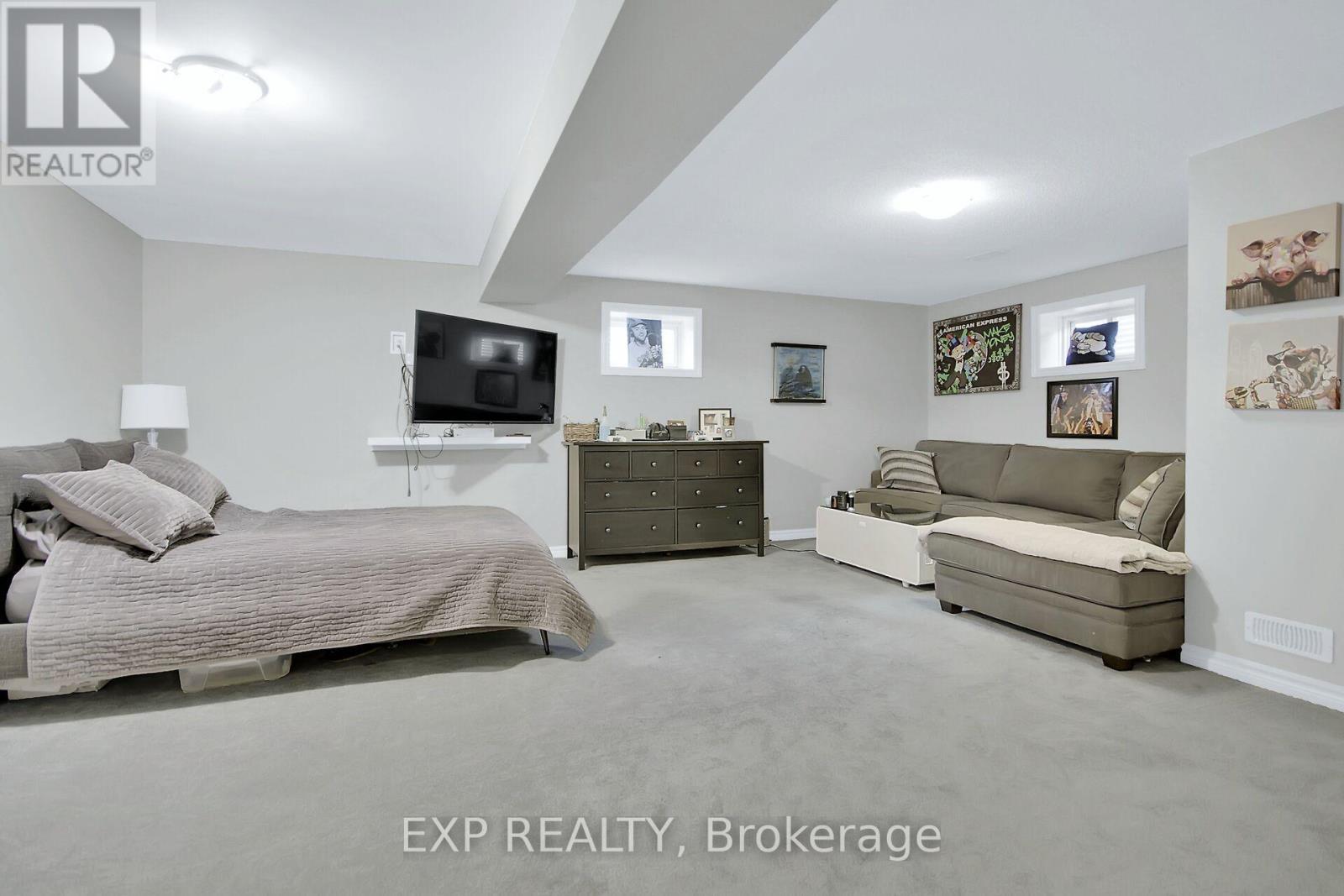 












814 BASCULE PLACE

,
Ottawa,




Ontario
K0A2Z0

