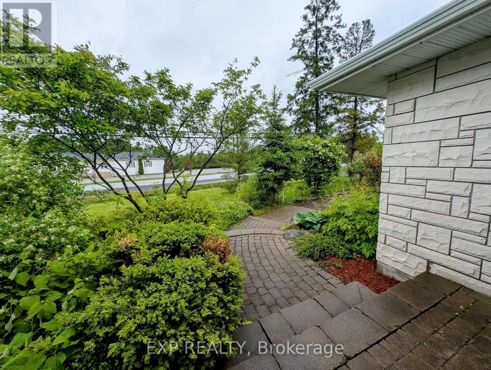 












6974 BANK STREET

,
Ottawa,




Ontario
K0A2P0

