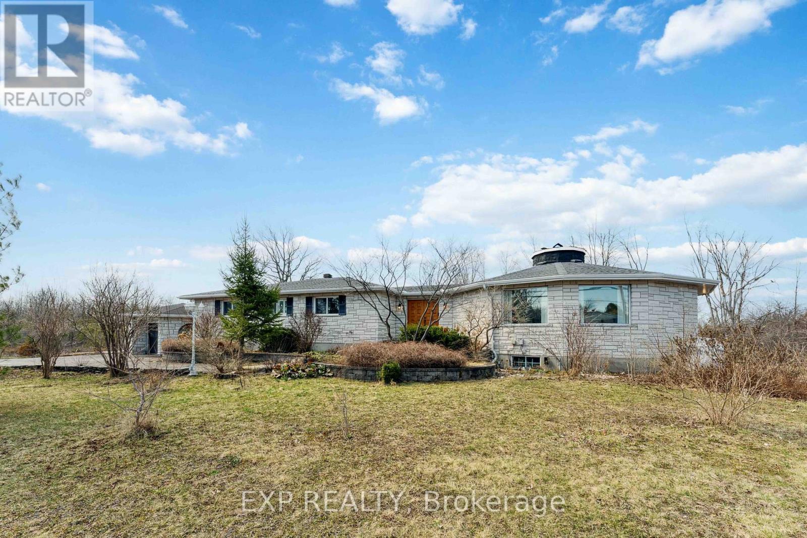 












6974 BANK STREET

,
Ottawa,




Ontario
K0A2P0

