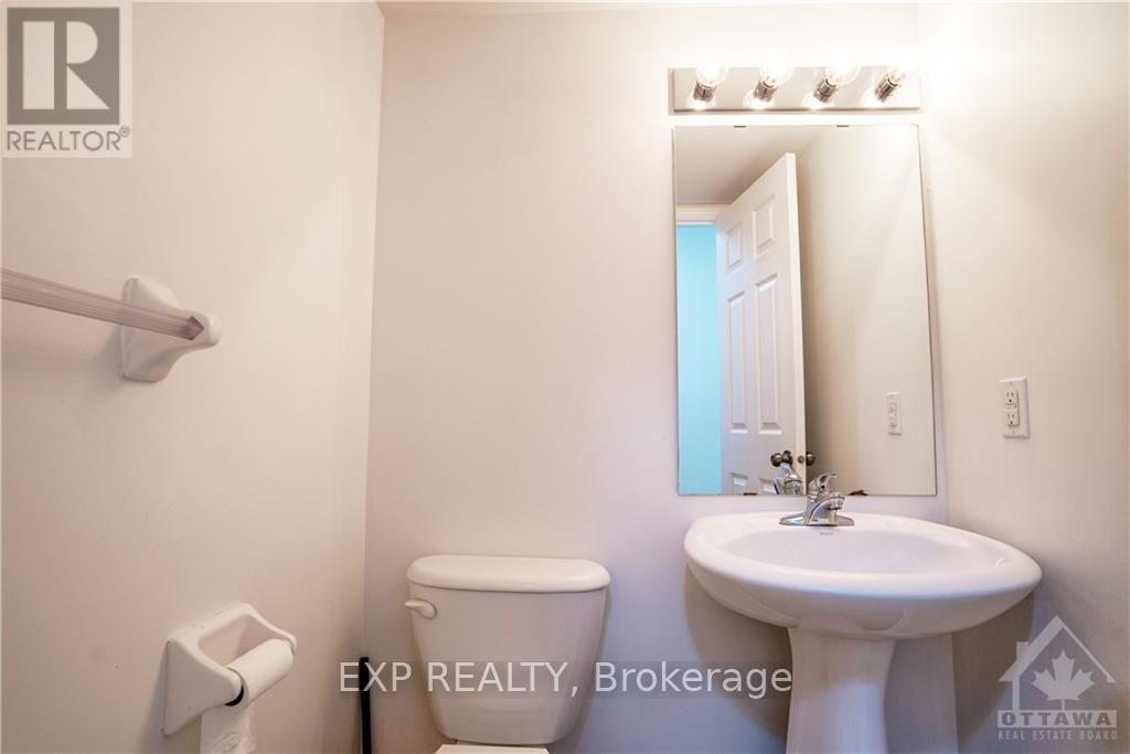 












970 KLONDIKE ROAD S

,
Ottawa,




Ontario
K2K0C5

