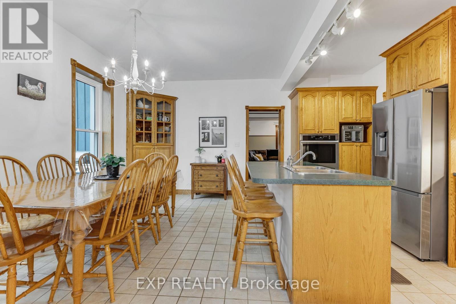 












111 LINE 3

,
Elizabethtown-Kitley,




Ontario
K0E1Y0

