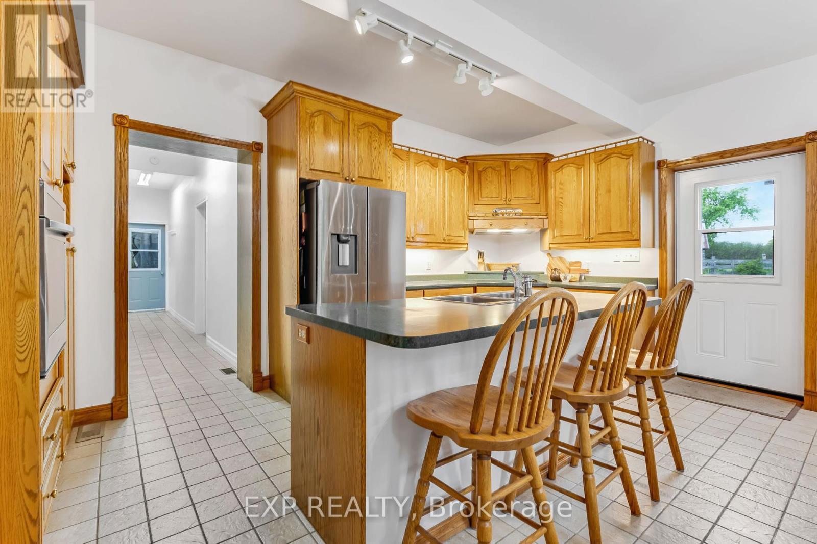 












111 LINE 3

,
Elizabethtown-Kitley,




Ontario
K0E1Y0

