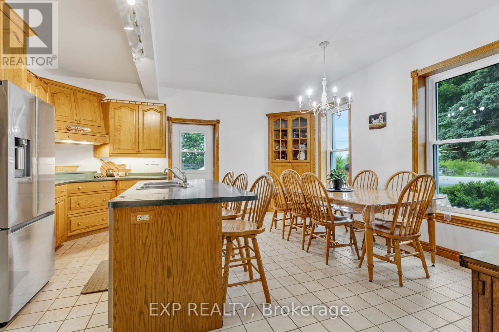 












111 LINE 3

,
Elizabethtown-Kitley,




Ontario
K0E1Y0

