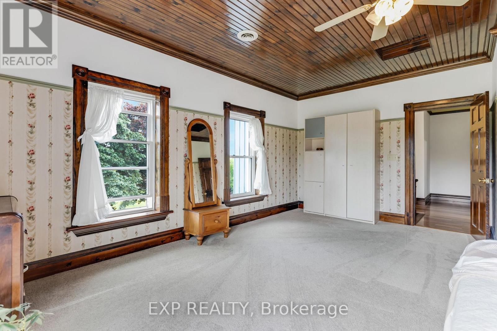 












111 LINE 3

,
Elizabethtown-Kitley,




Ontario
K0E1Y0

