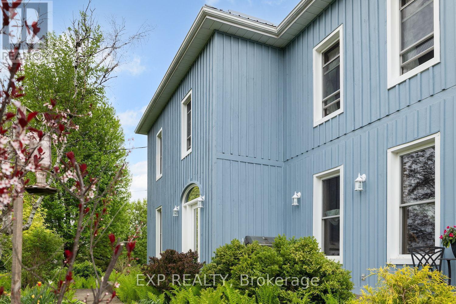 












111 LINE 3

,
Elizabethtown-Kitley,




Ontario
K0E1Y0

