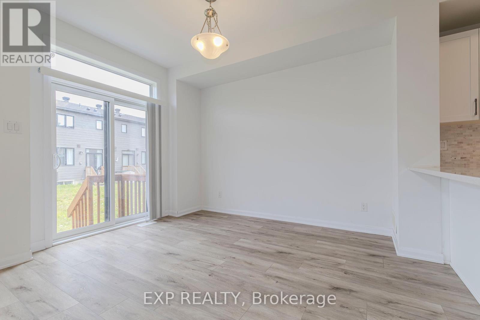 












727 CASHMERE TERRACE

,
Ottawa,




Ontario
K2J6Z6

