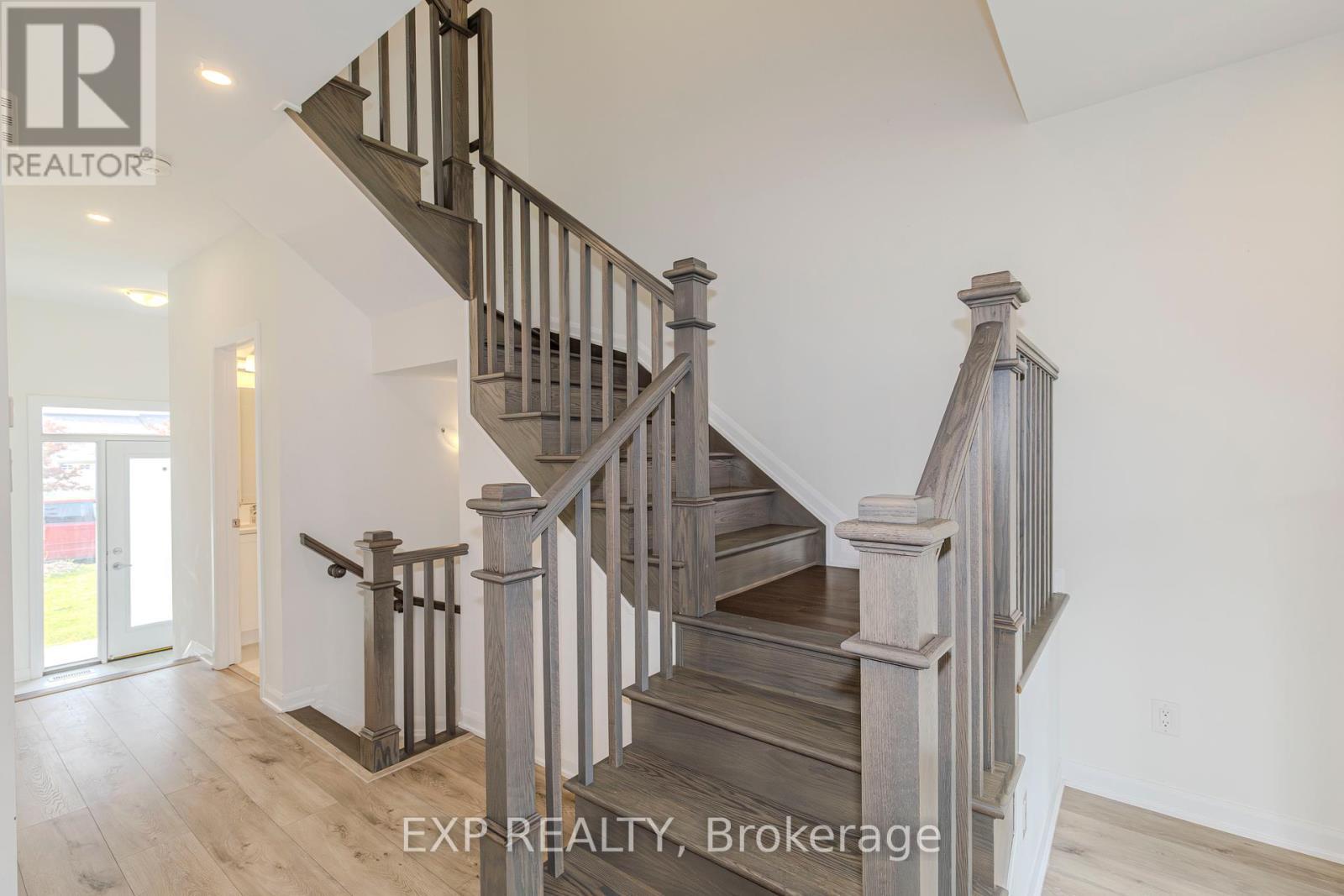 












727 CASHMERE TERRACE

,
Ottawa,




Ontario
K2J6Z6


