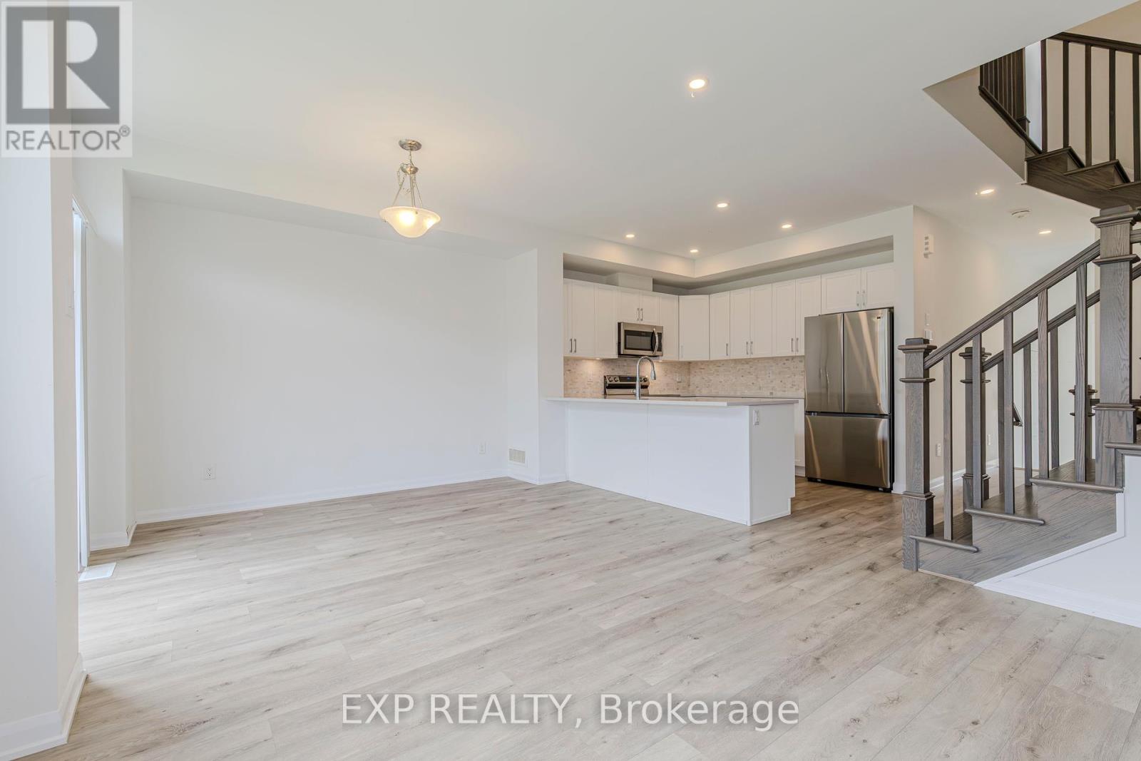 












727 CASHMERE TERRACE

,
Ottawa,




Ontario
K2J6Z6

