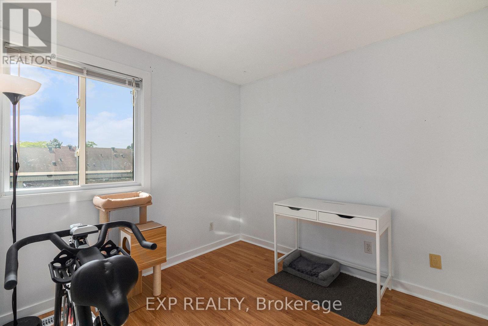 












7804 JEANNE D'ARC BOULEVARD

,
Ottawa,




Ontario
K1C2E9

