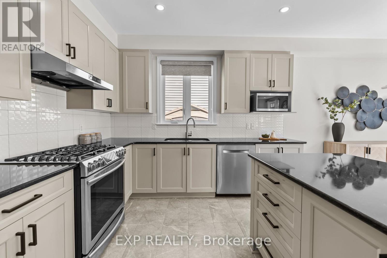 












531 VIVERA PLACE

,
Ottawa,




Ontario
K2S0W2

