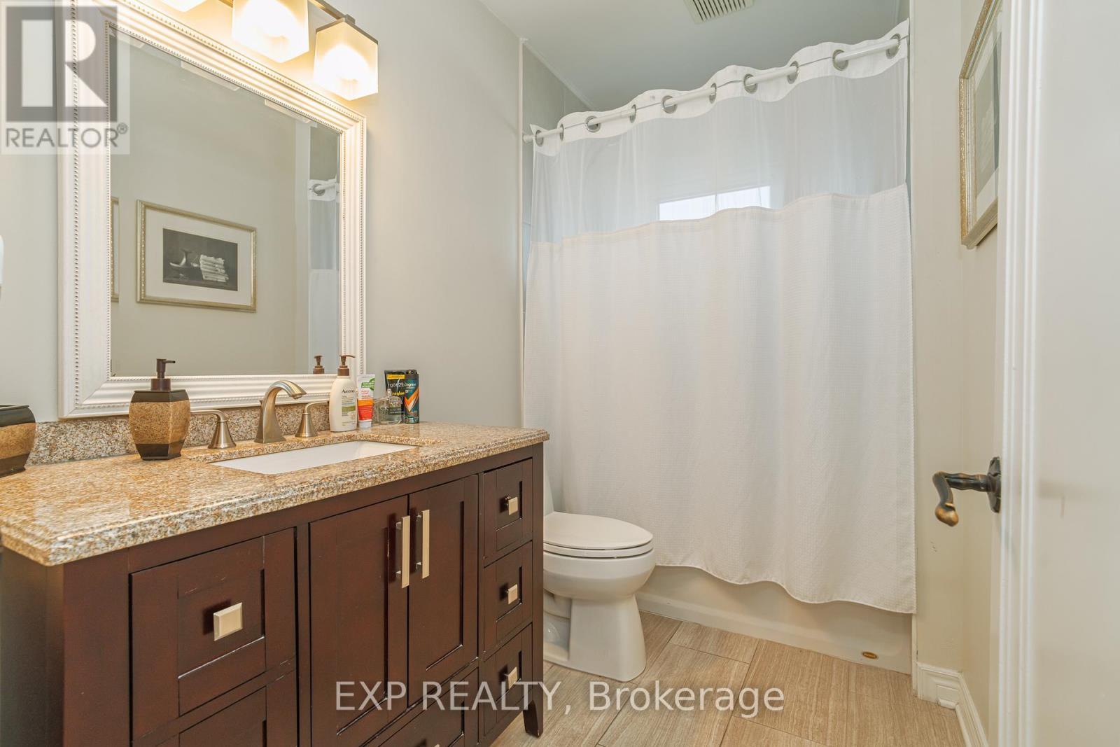 












12 ROSS AVENUE

,
Ottawa,




Ontario
K1Y0N3


