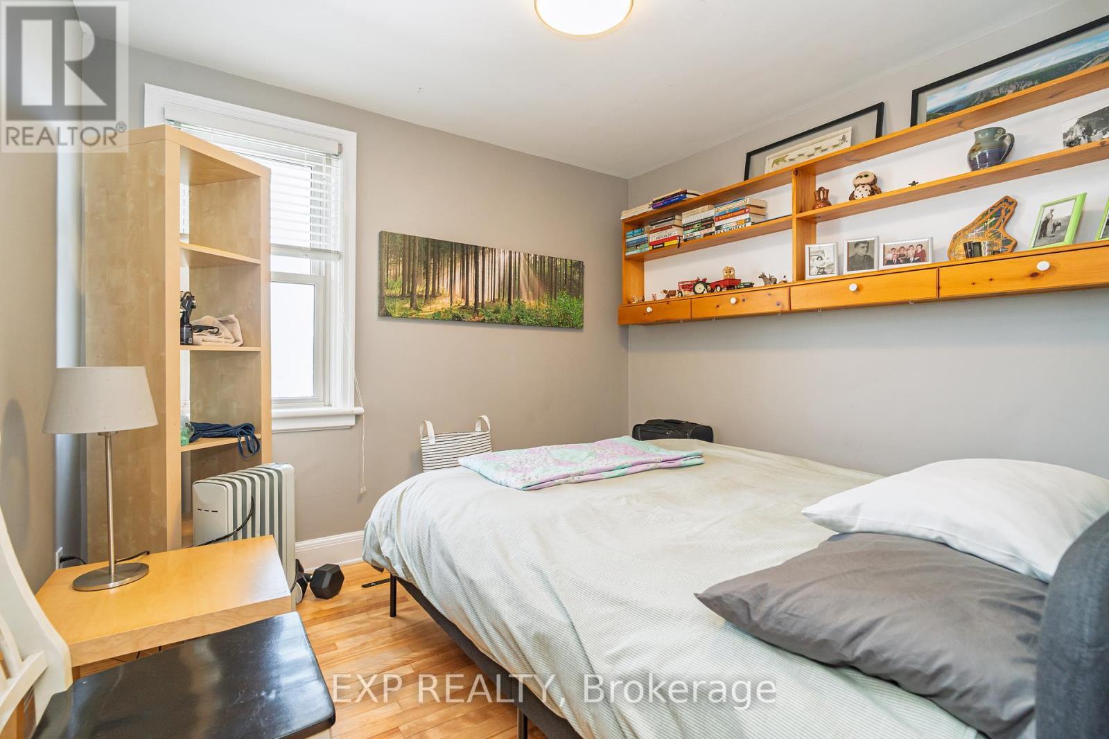 












12 ROSS AVENUE

,
Ottawa,




Ontario
K1Y0N3

