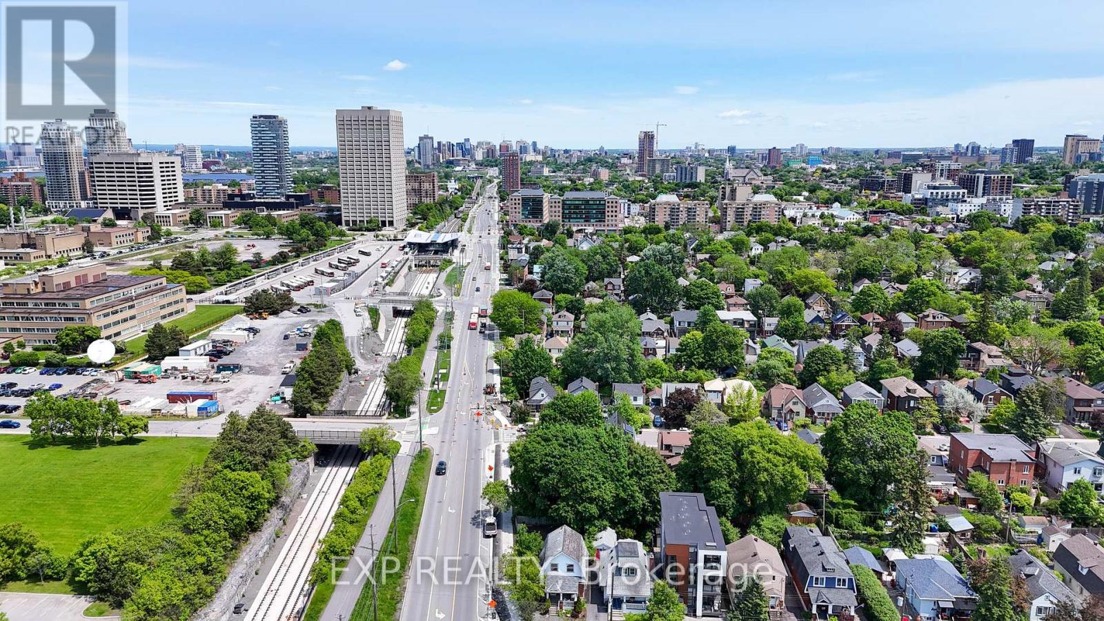 












12 ROSS AVENUE

,
Ottawa,




Ontario
K1Y0N3

