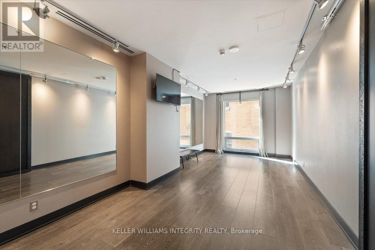 












1101 - 428 SPARKS STREET

,
Ottawa,




Ontario
K1R0B3

