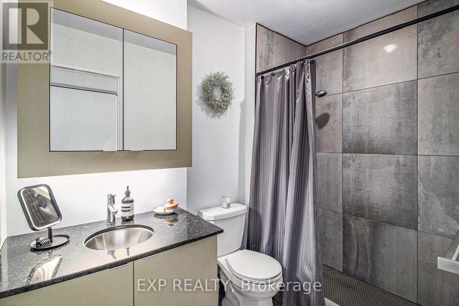 












709 - 324 LAURIER AVENUE W

,
Ottawa,




Ontario
K1P0A4

