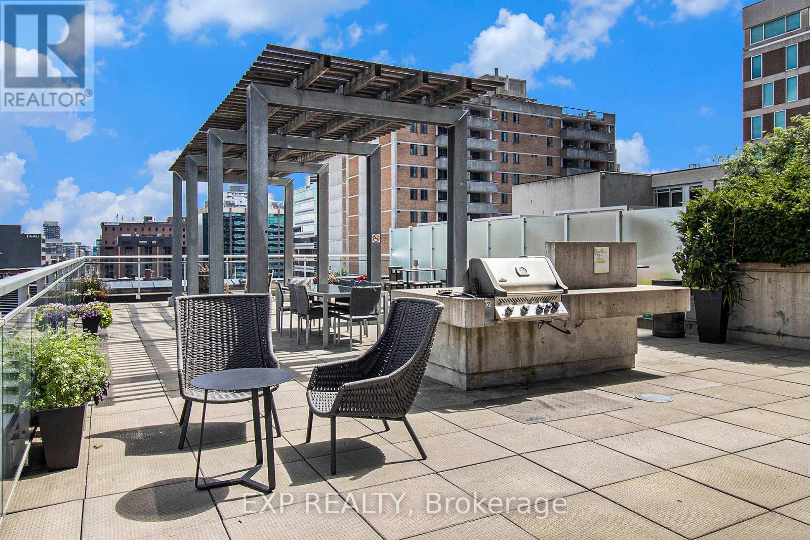 












709 - 324 LAURIER AVENUE W

,
Ottawa,




Ontario
K1P0A4


