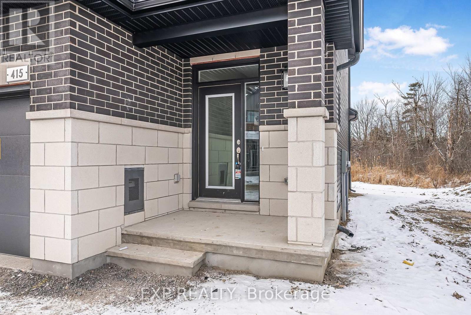 












415 CLUBTAIL PRIVATE

,
Ottawa,




Ontario
K1X0M9

