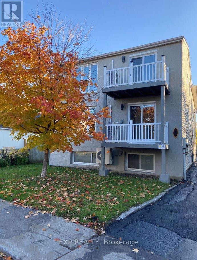 












369 LAFONTAINE AVENUE

,
Ottawa,




Ontario
K1L6X9

