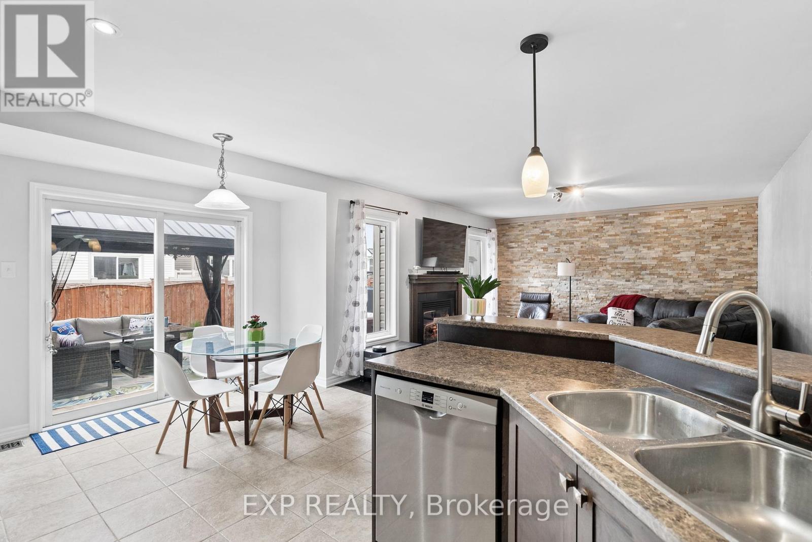 












3473 RIVER RUN AVENUE

,
Ottawa,




Ontario
K2J0R8


