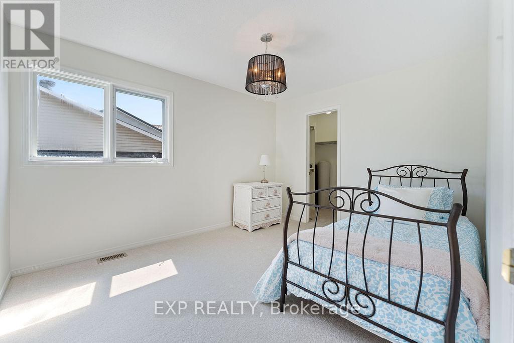 












2 BONNECHERE DRIVE

,
Ottawa,




Ontario
K2M2A5

