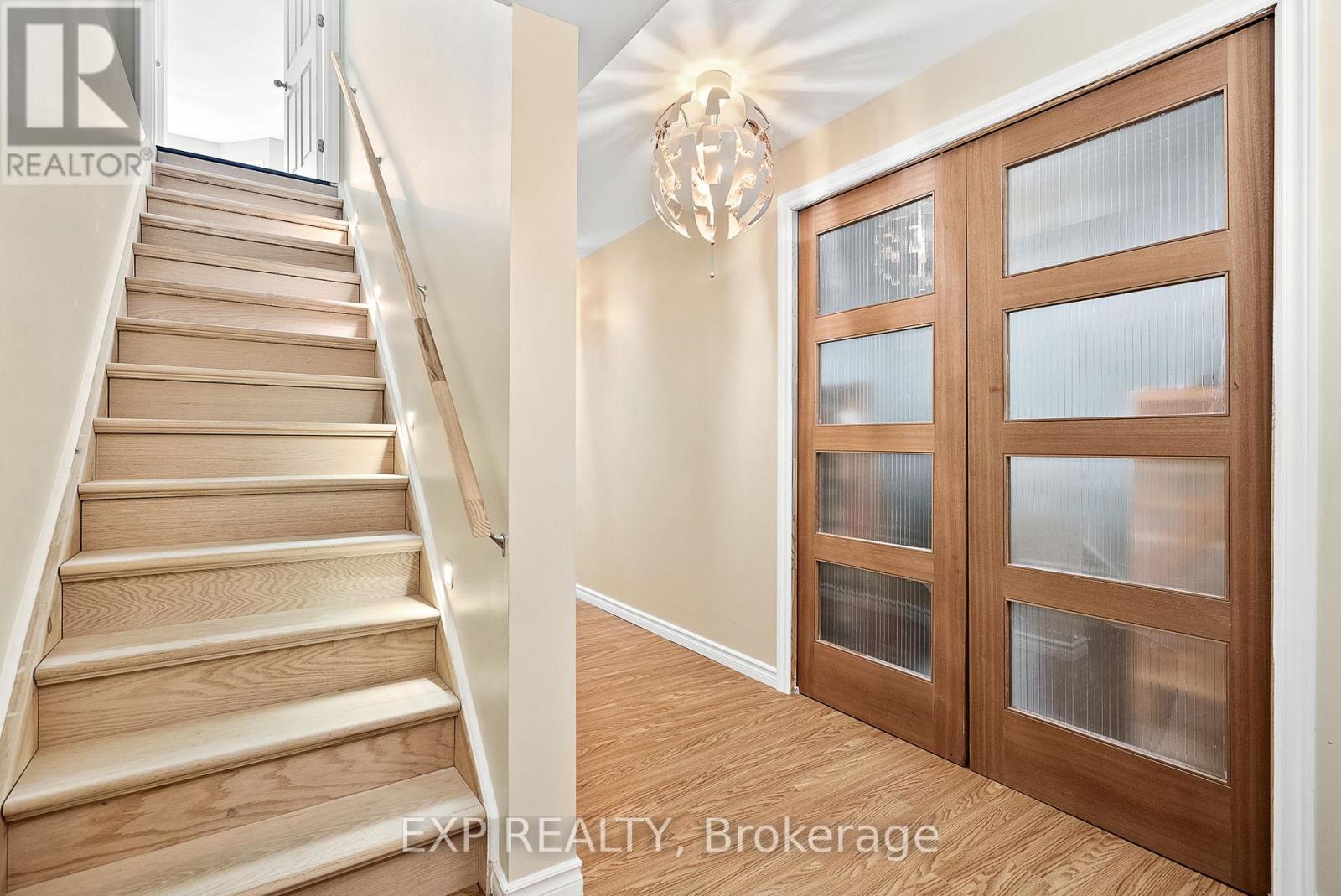 












360 ANTIGONISH AVENUE

,
Ottawa,




Ontario
K4A0T9

