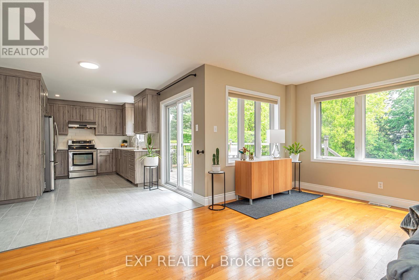 












295 BONAVISTA STREET

,
Clarence-Rockland,




Ontario
K4K1N8

