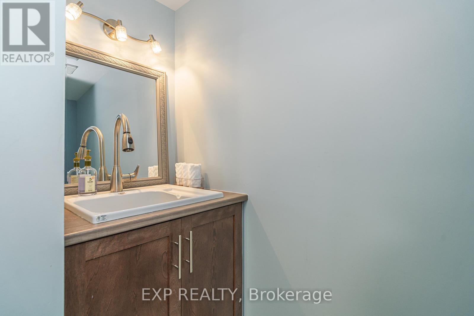 












295 BONAVISTA STREET

,
Clarence-Rockland,




Ontario
K4K1N8

