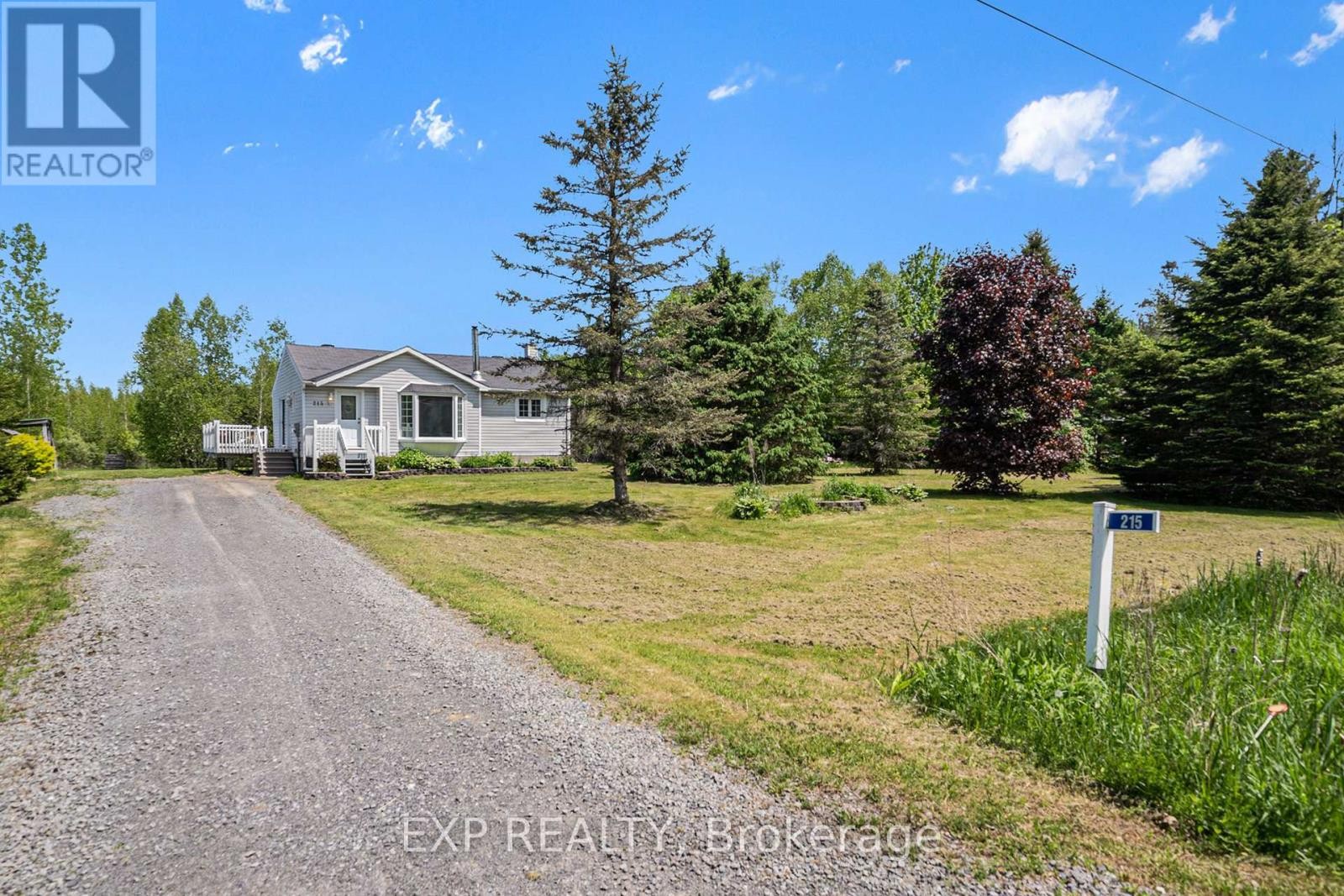 












215 ST THOMAS ROAD

,
Russell,




Ontario
K0A3H0


