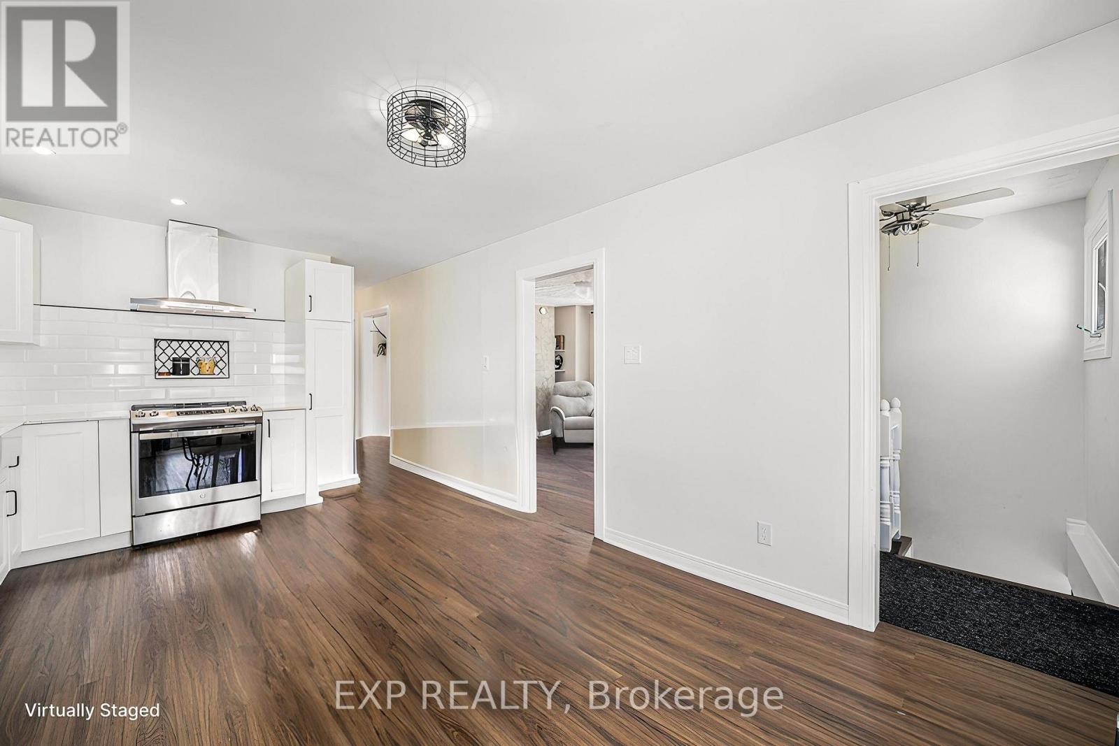 












215 ST THOMAS ROAD

,
Russell,




Ontario
K0A3H0

